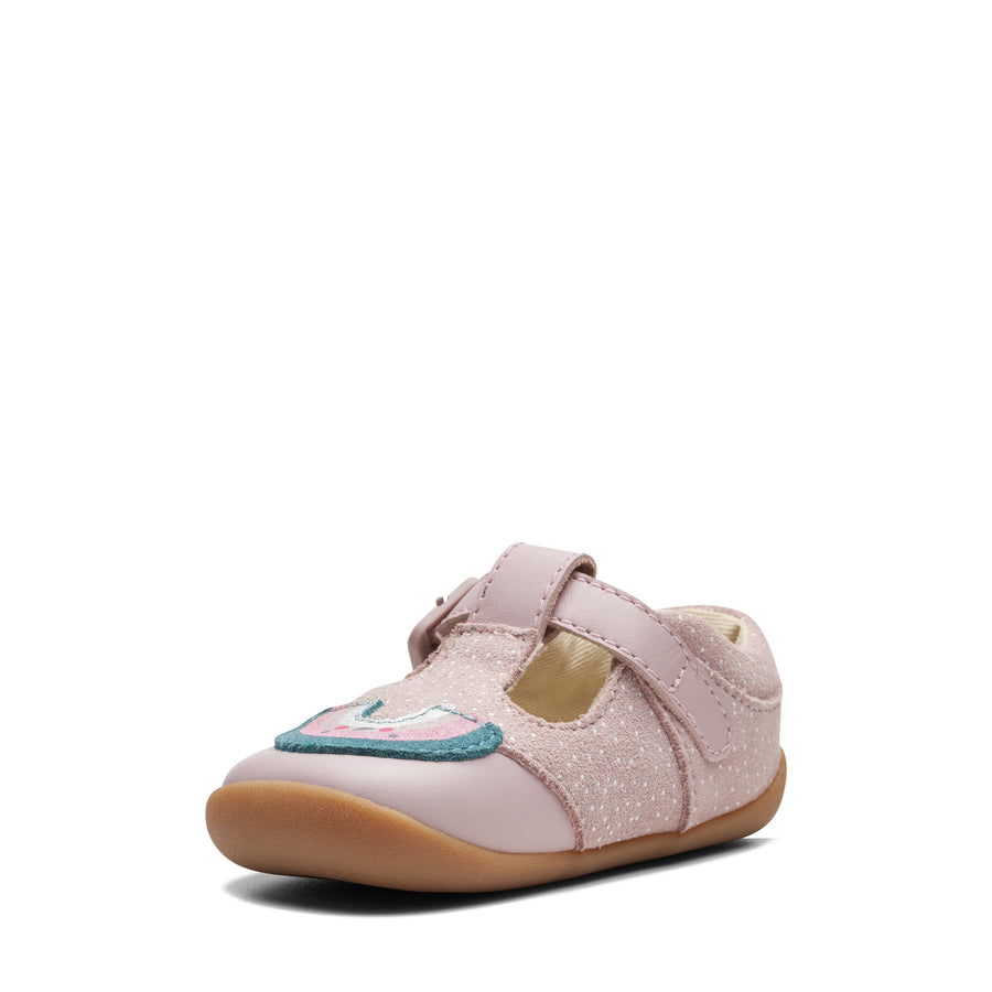 Clarks – Baby Girl – First Shoe | Roamer Mist T. A pink shoe with a buckle. Side view.