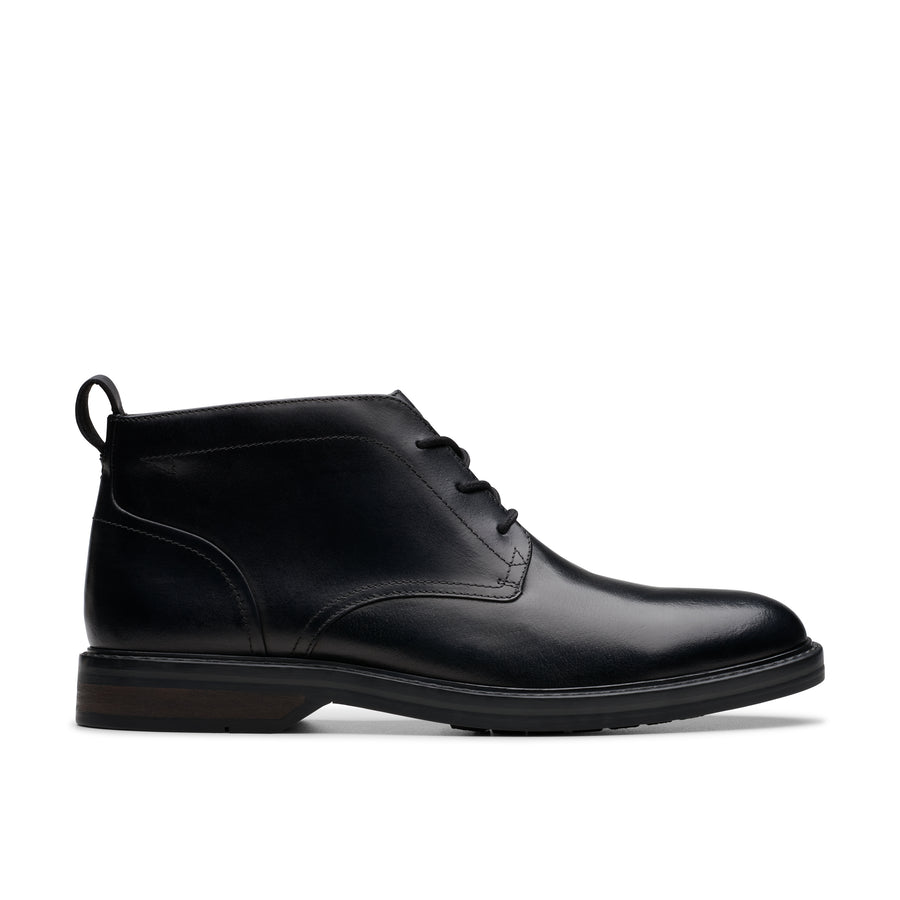 Clarks - Aldwin Chukka - Black Leather