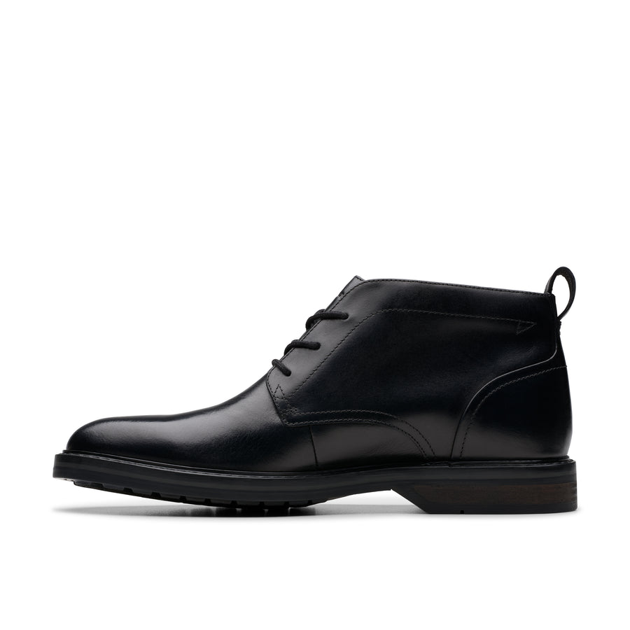 Clarks - Aldwin Chukka - Black Leather