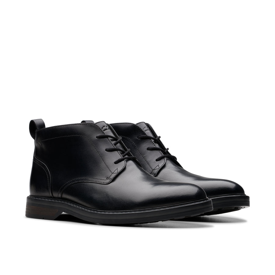 Clarks - Aldwin Chukka - Black Leather