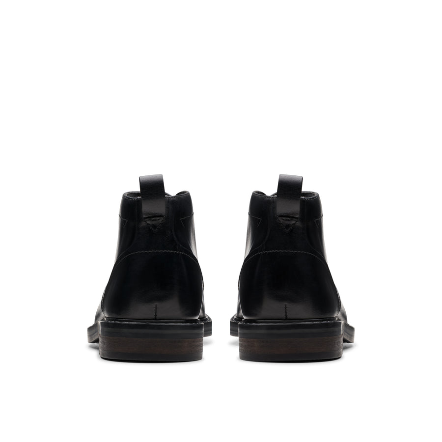 Clarks - Aldwin Chukka - Black Leather