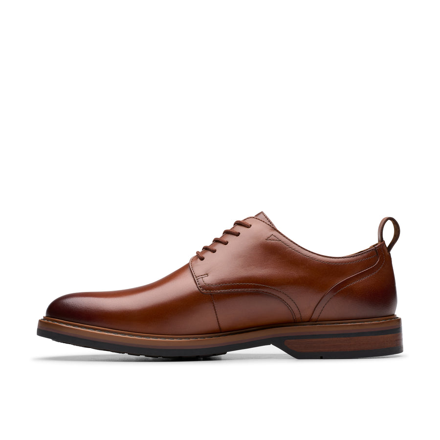 Clarks - Aldwin Lace - Tan Leather